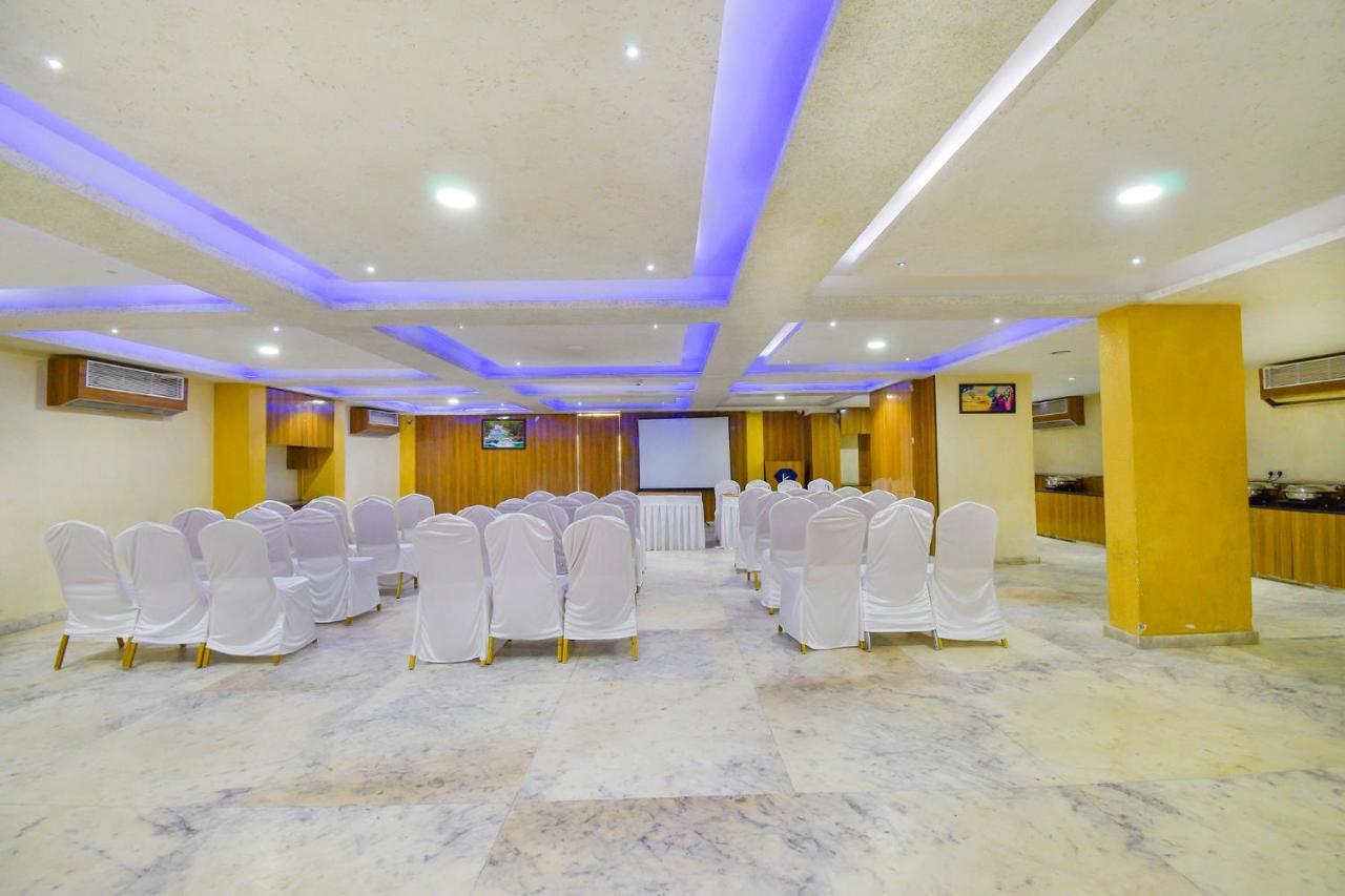 אחמדאבאד Fabhotel Kohinoor Plaza מראה חיצוני תמונה