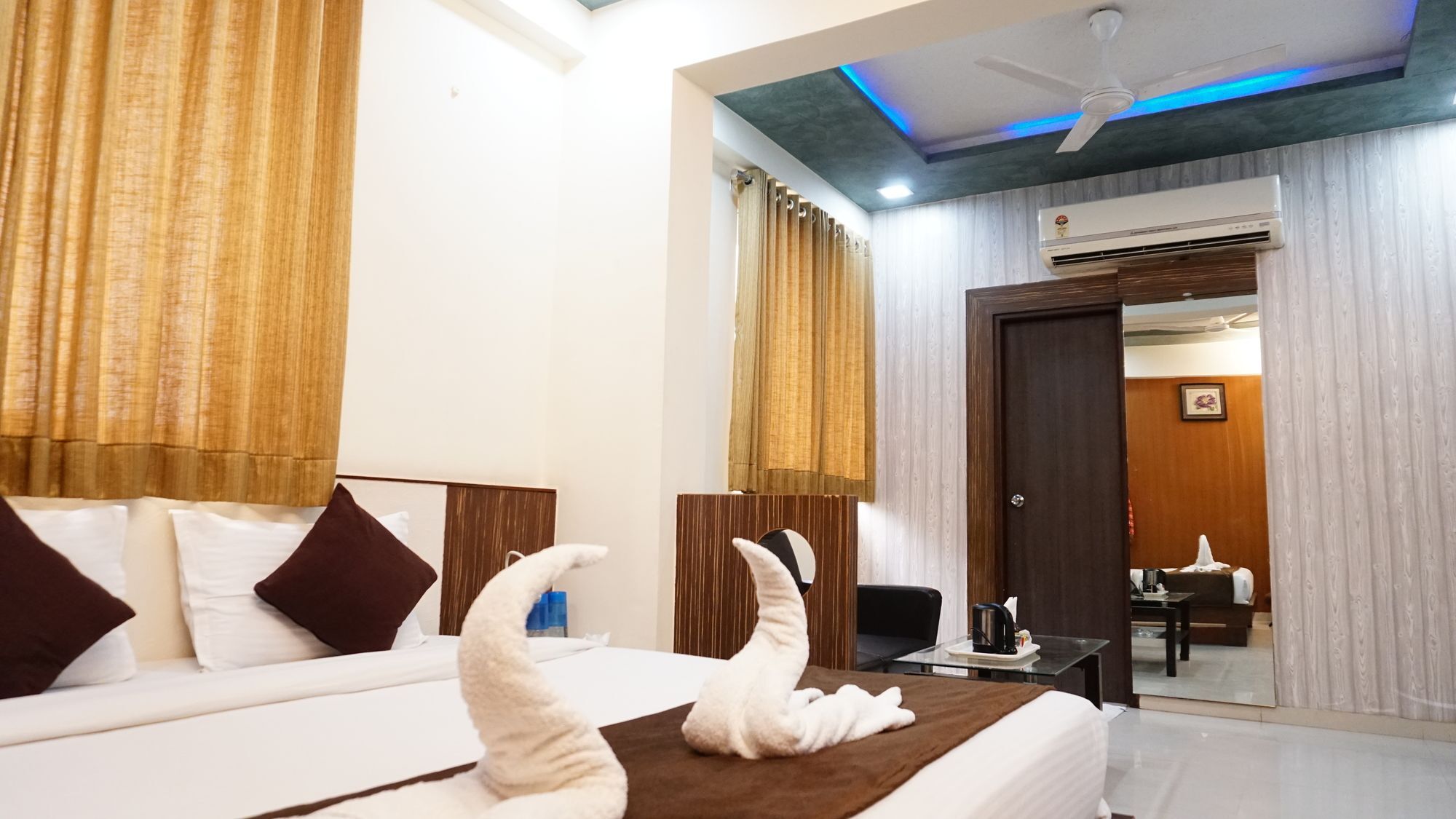 אחמדאבאד Fabhotel Kohinoor Plaza מראה חיצוני תמונה
